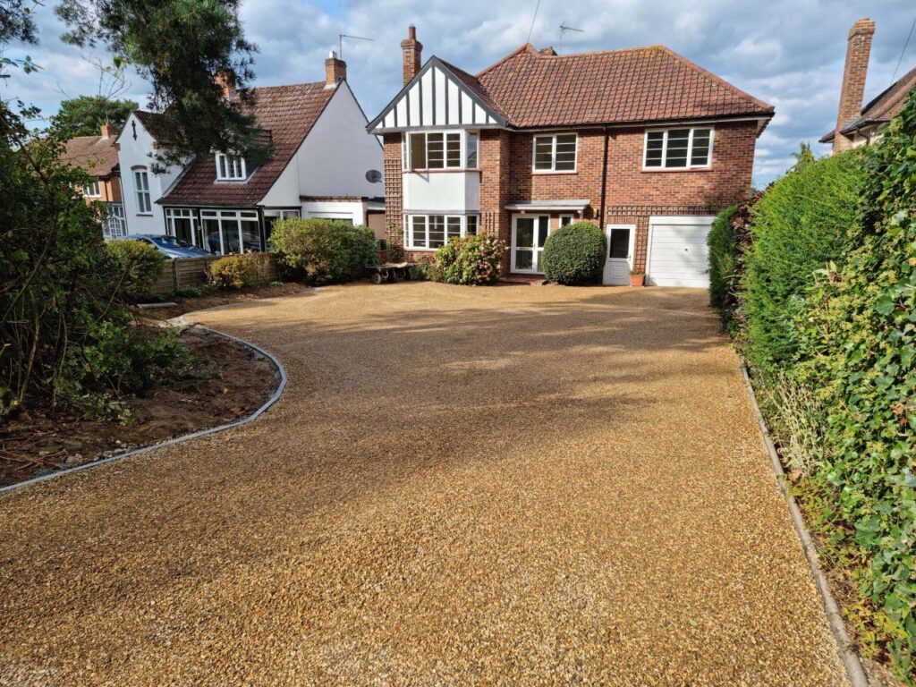 This is a newly installed tar and chip driveway installed by Shefford Driveways